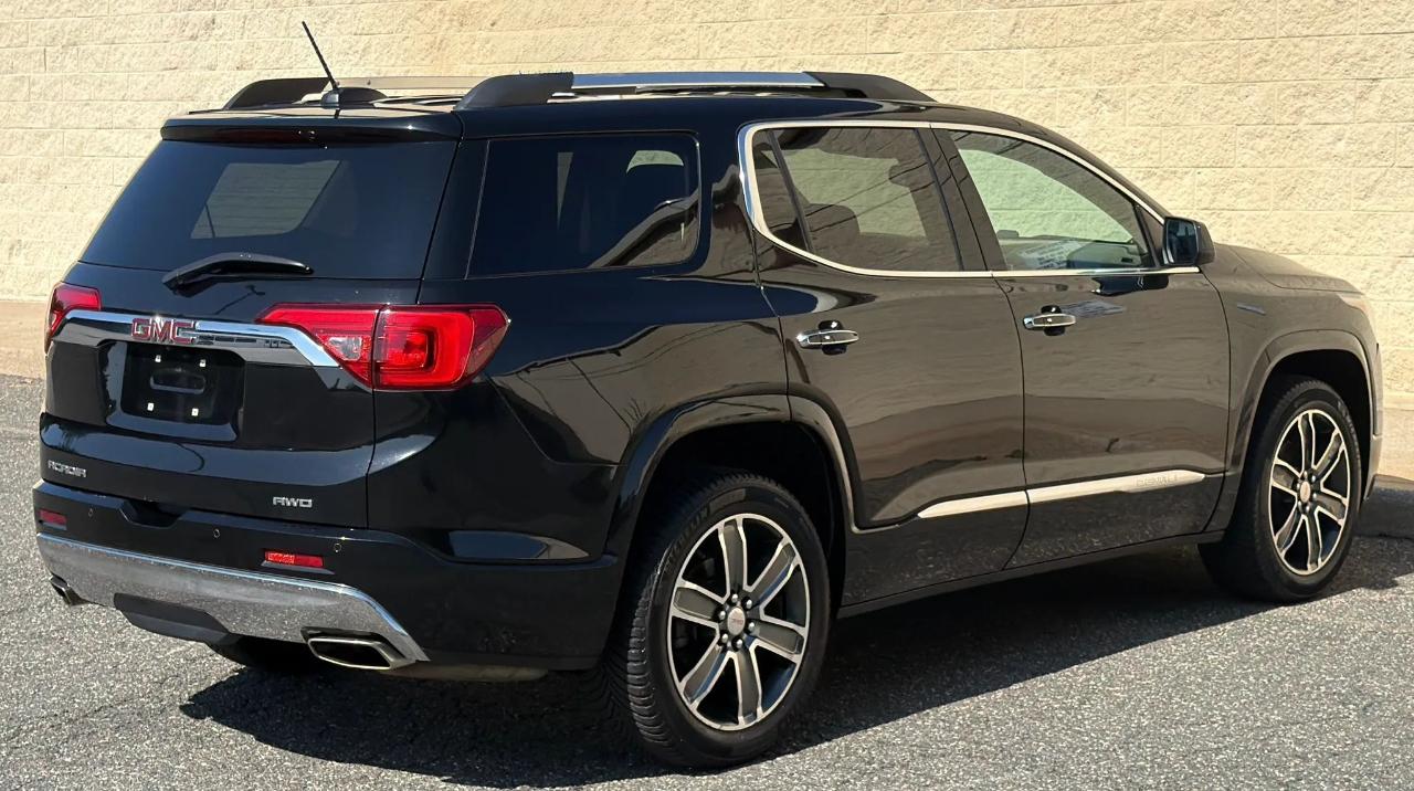 GMC Acadia AWD 4dr Denali 2017