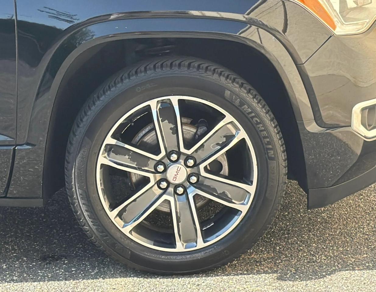GMC Acadia AWD 4dr Denali 2017
