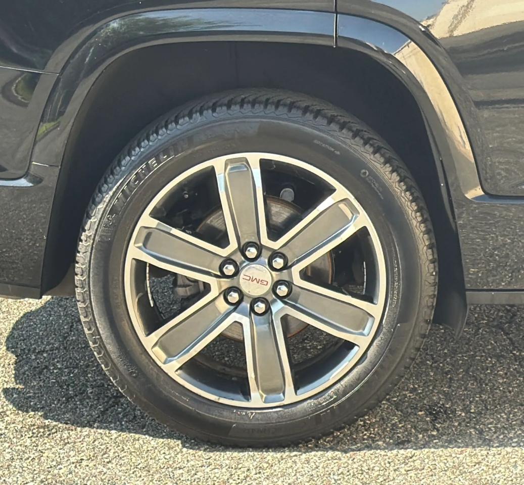 GMC Acadia AWD 4dr Denali 2017