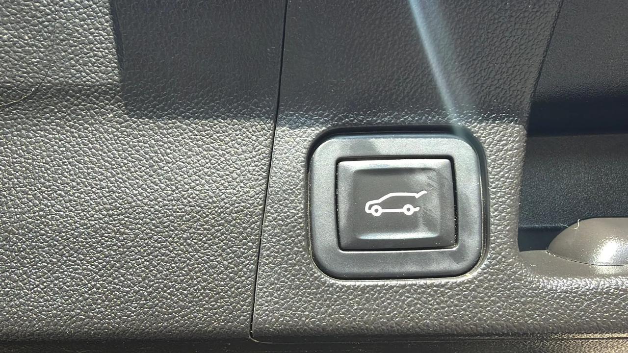 GMC Acadia AWD 4dr Denali 2017
