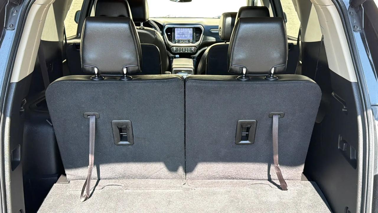 GMC Acadia AWD 4dr Denali 2017