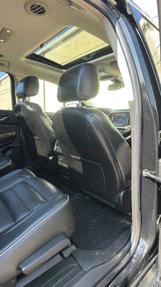 GMC Acadia AWD 4dr Denali 2017