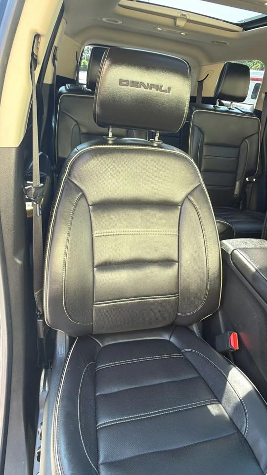 GMC Acadia AWD 4dr Denali 2017