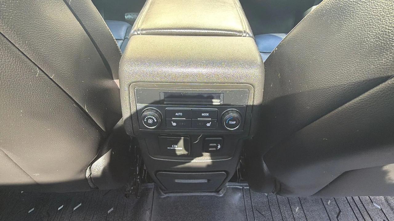 GMC Acadia AWD 4dr Denali 2017