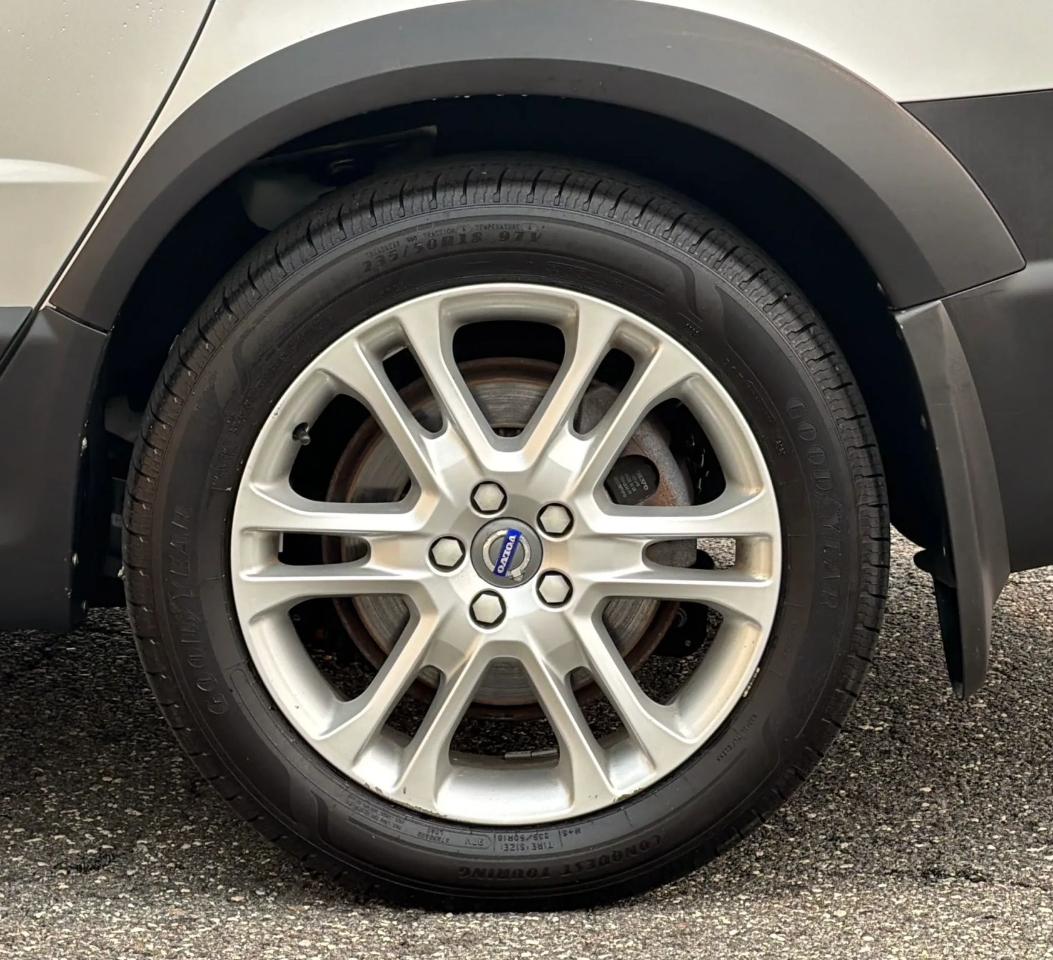 Volvo XC70 AWD 4dr Wgn T5 Premier 2016