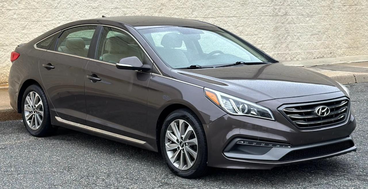 Hyundai Sonata 4dr Sdn 2.4L Sport PZEV 2015