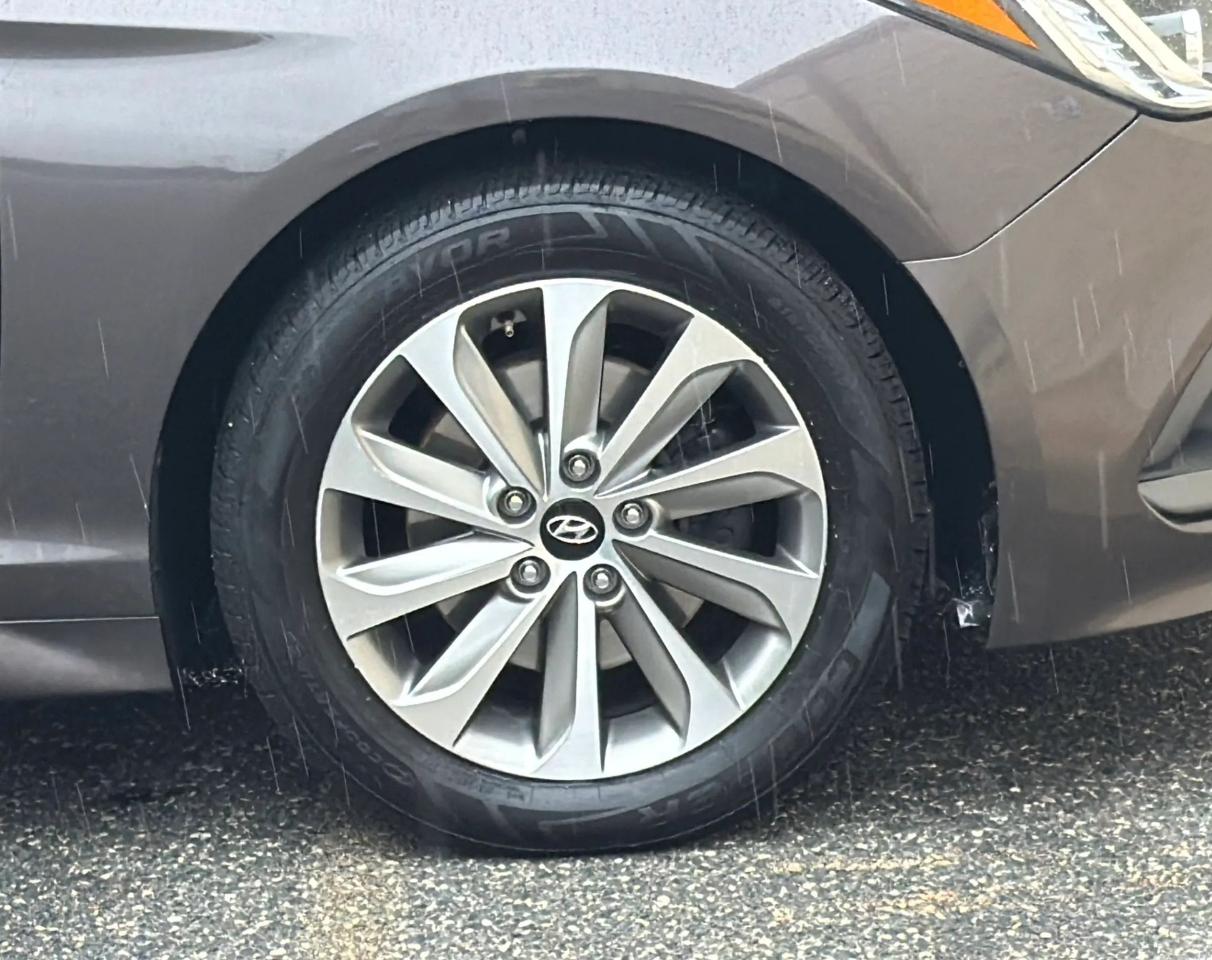 Hyundai Sonata 4dr Sdn 2.4L Sport PZEV 2015