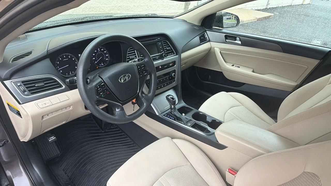 Hyundai Sonata 4dr Sdn 2.4L Sport PZEV 2015