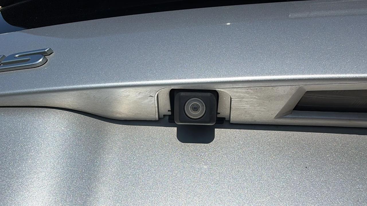 Toyota Prius 5dr HB Three (Natl) 2012