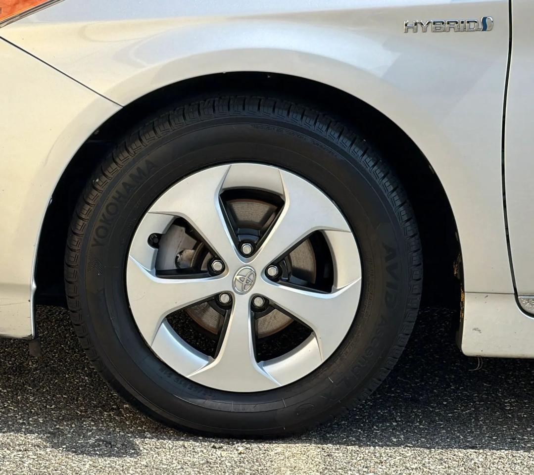 Toyota Prius 5dr HB Three (Natl) 2012