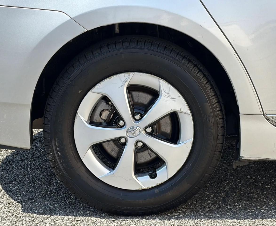 Toyota Prius 5dr HB Three (Natl) 2012