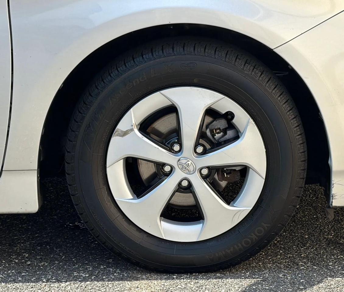 Toyota Prius 5dr HB Three (Natl) 2012