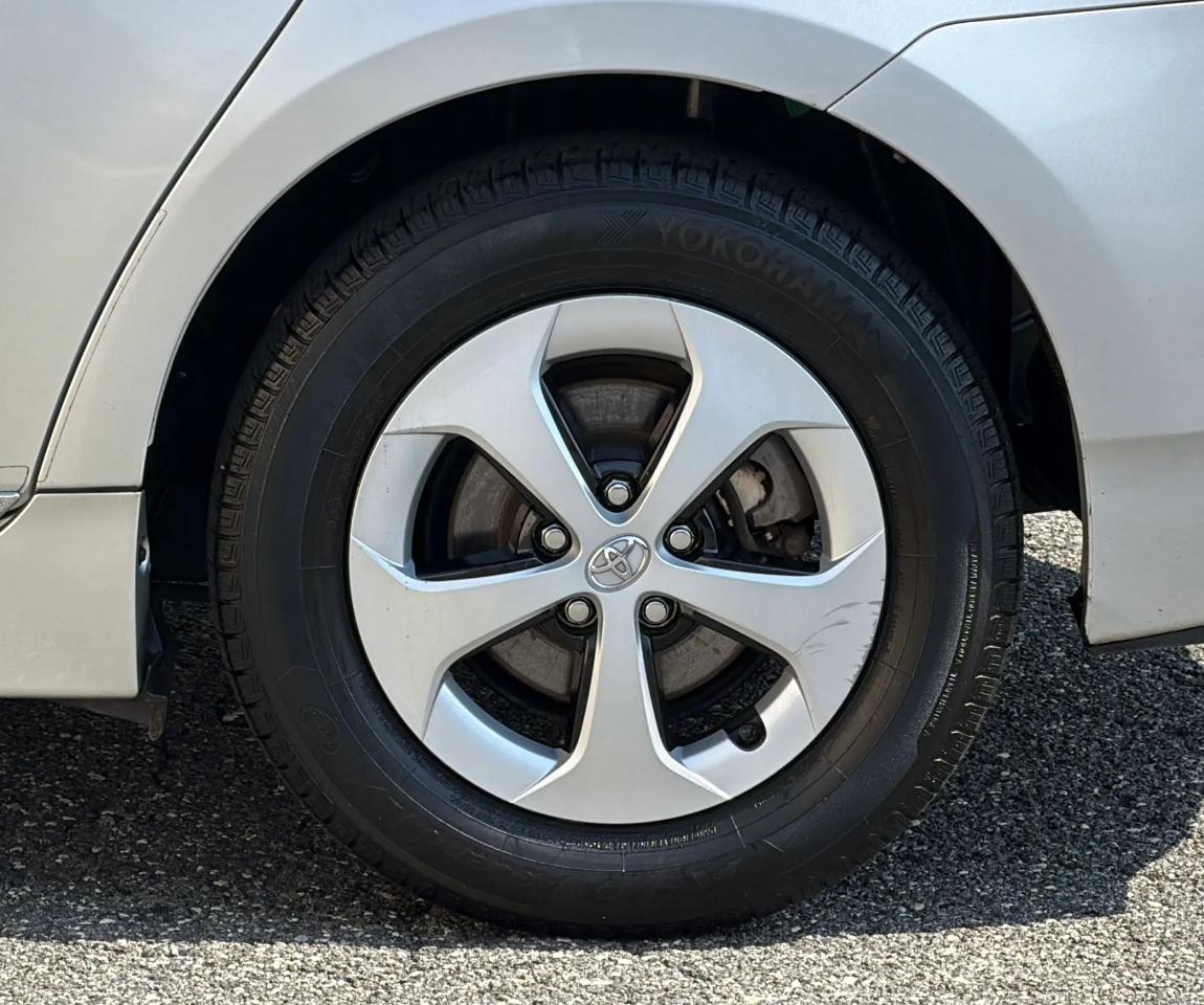 Toyota Prius 5dr HB Three (Natl) 2012