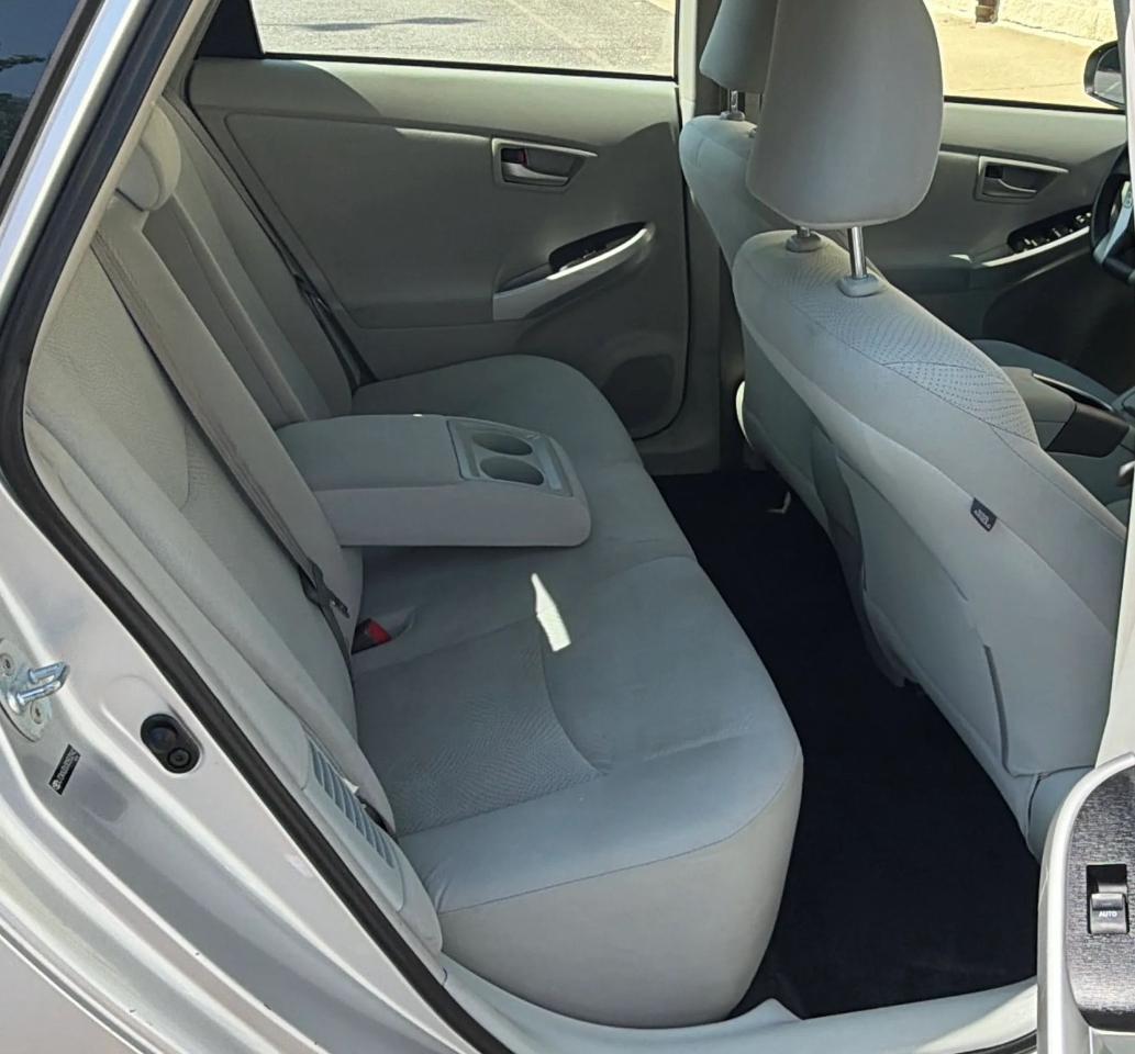 Toyota Prius 5dr HB Three (Natl) 2012