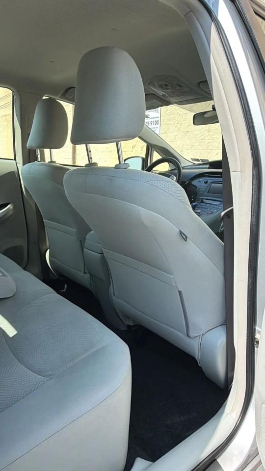 Toyota Prius 5dr HB Three (Natl) 2012