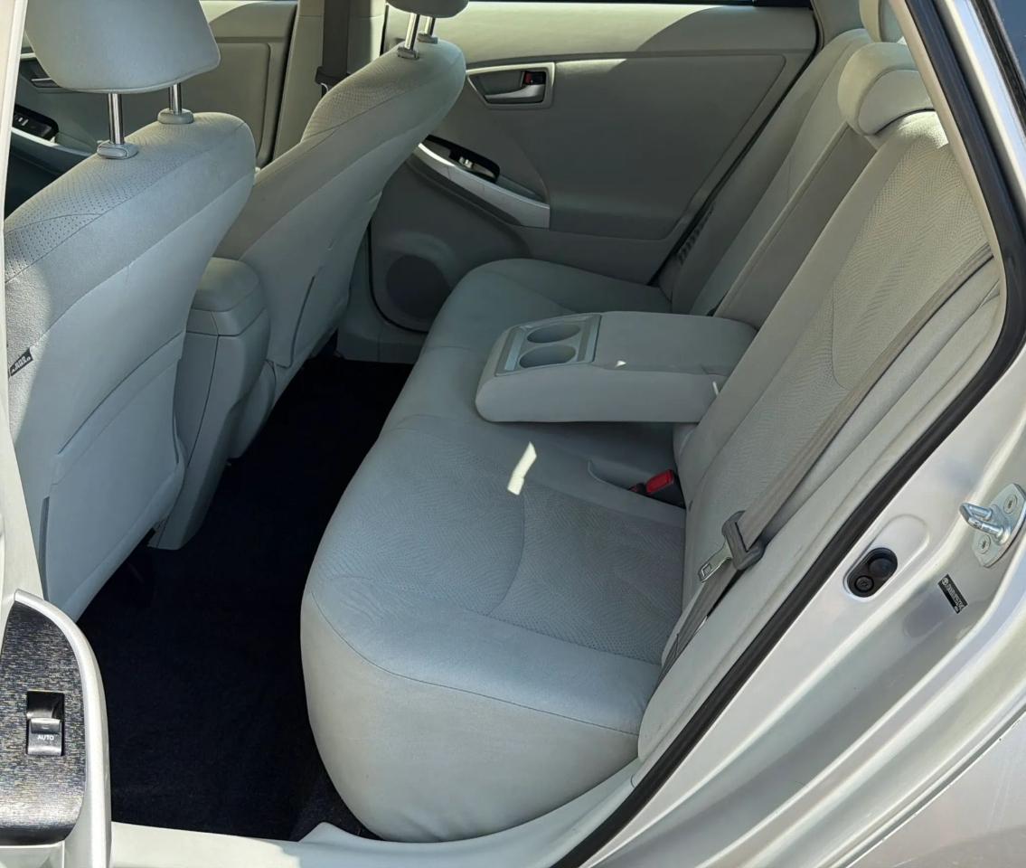 Toyota Prius 5dr HB Three (Natl) 2012