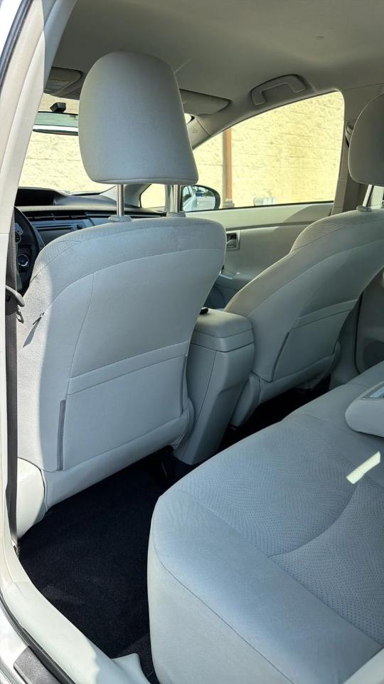Toyota Prius 5dr HB Three (Natl) 2012