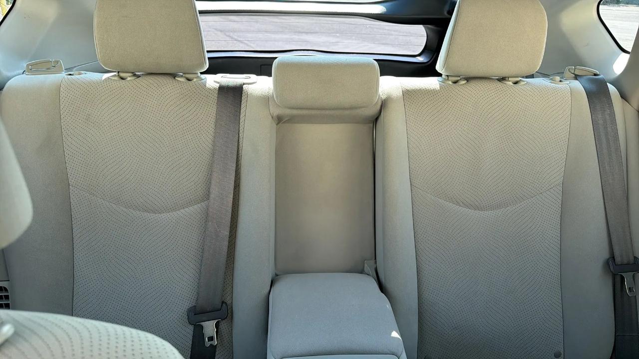 Toyota Prius 5dr HB Three (Natl) 2012
