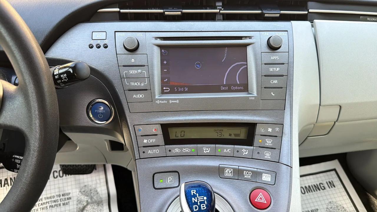 Toyota Prius 5dr HB Three (Natl) 2012