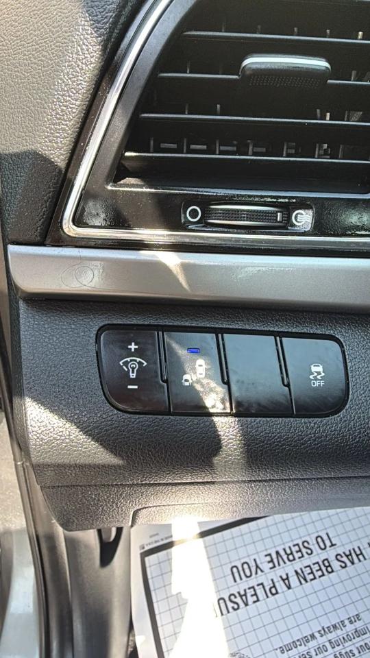 Hyundai Elantra Limited 2.0L Auto (Ulsan) *Ltd Avail* 2017