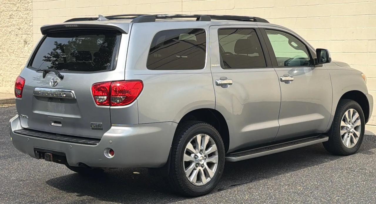 Toyota Sequoia 4WD LV8 6-Spd AT Ltd (Natl) 2010