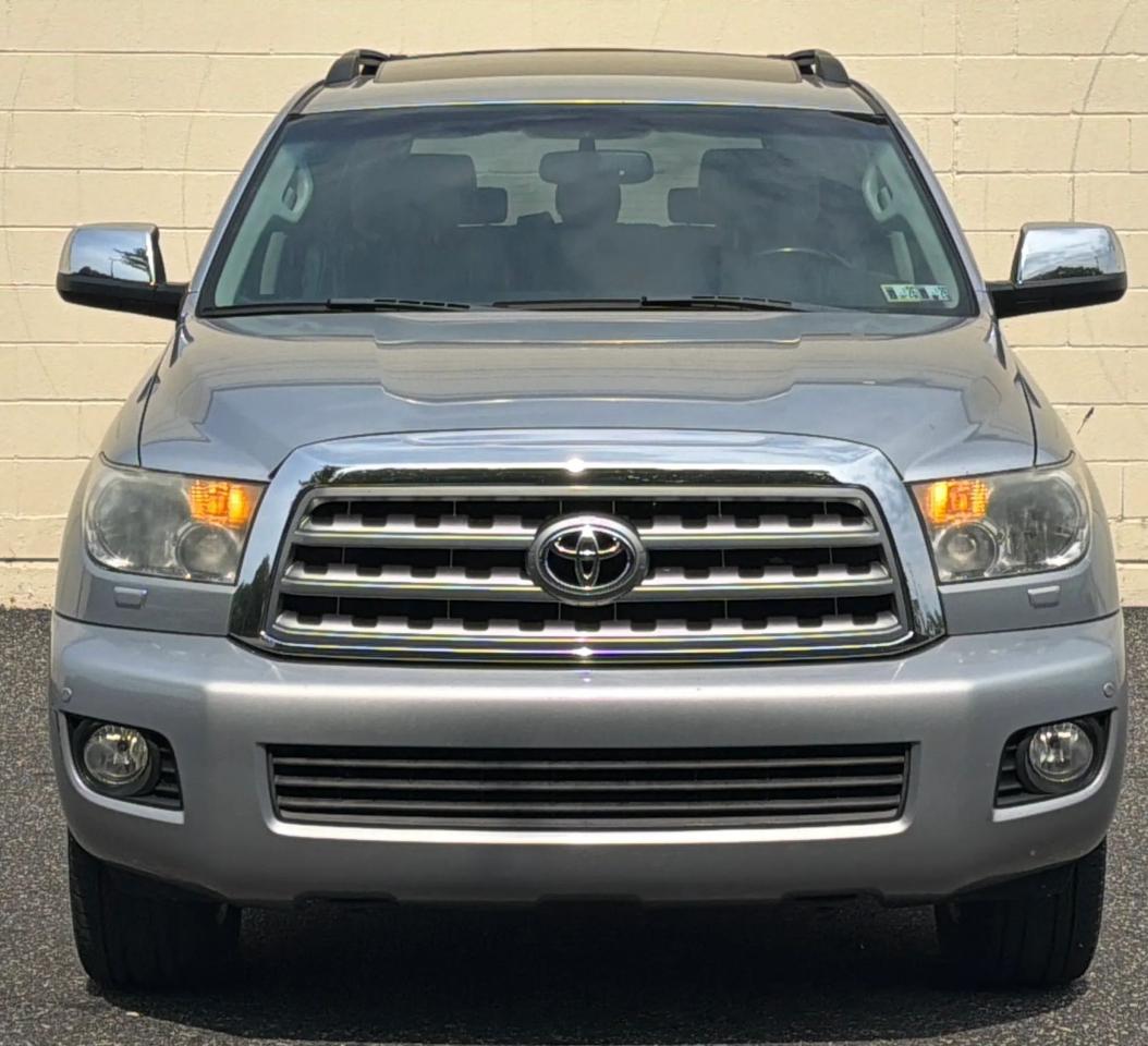 Toyota Sequoia 4WD LV8 6-Spd AT Ltd (Natl) 2010