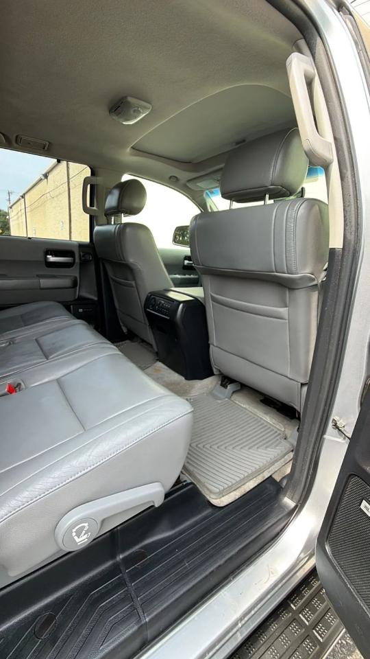 Toyota Sequoia 4WD LV8 6-Spd AT Ltd (Natl) 2010