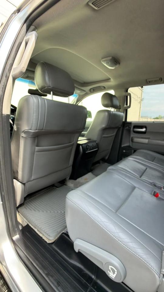 Toyota Sequoia 4WD LV8 6-Spd AT Ltd (Natl) 2010