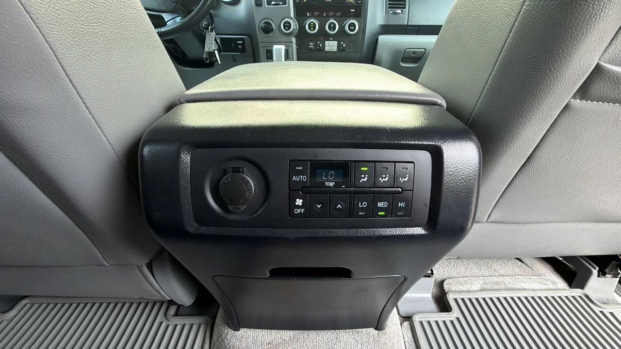 Toyota Sequoia 4WD LV8 6-Spd AT Ltd (Natl) 2010
