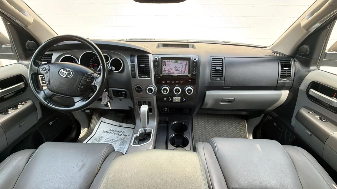 Toyota Sequoia 4WD LV8 6-Spd AT Ltd (Natl) 2010