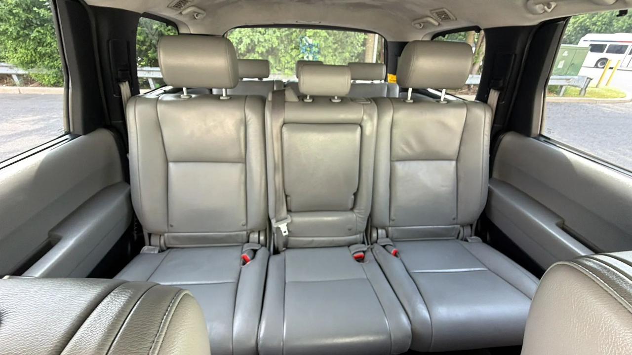 Toyota Sequoia 4WD LV8 6-Spd AT Ltd (Natl) 2010