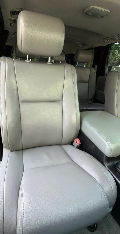 Toyota Sequoia 4WD LV8 6-Spd AT Ltd (Natl) 2010