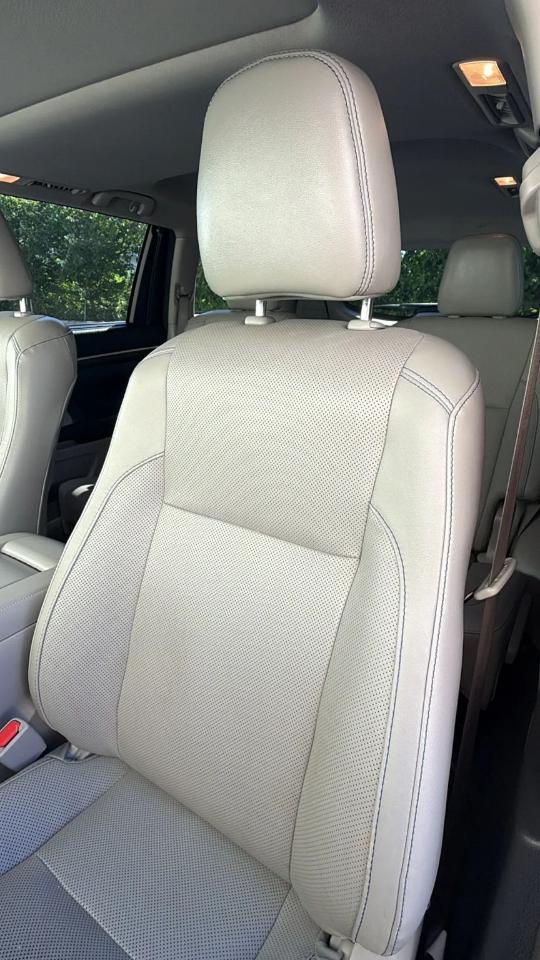Toyota Highlander AWD 4dr V6 Limited (Natl) 2016