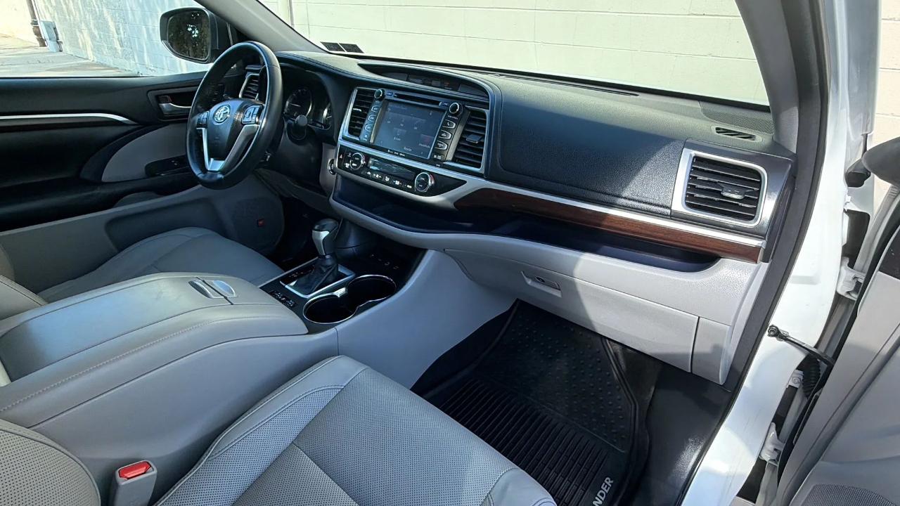 Toyota Highlander AWD 4dr V6 Limited (Natl) 2016