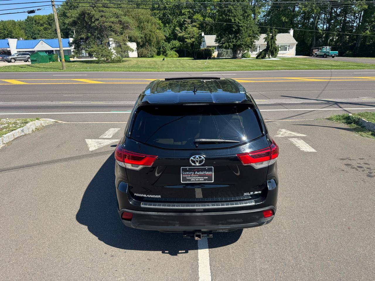 Toyota Highlander XLE V6 AWD (Natl) 2019