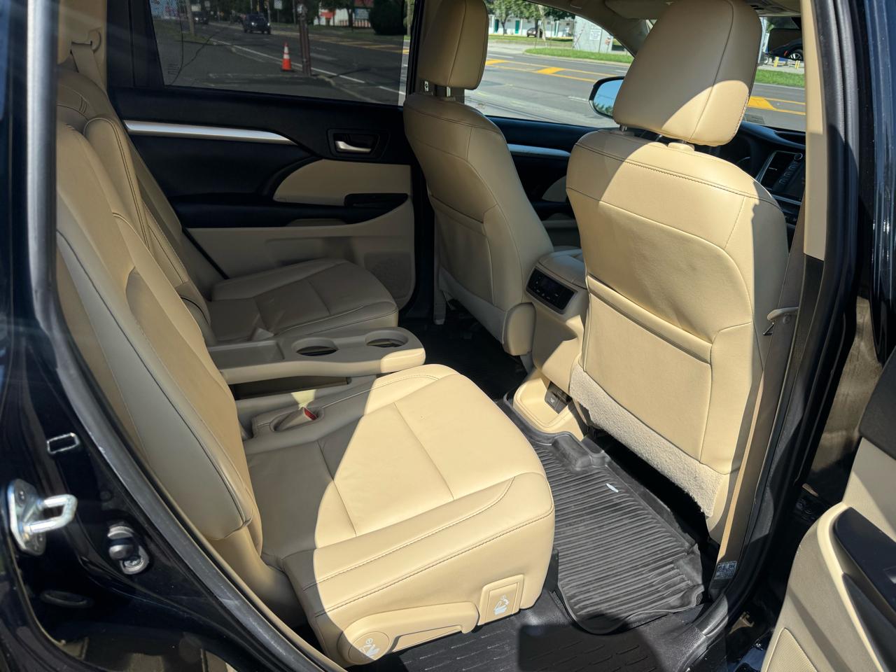 Toyota Highlander XLE V6 AWD (Natl) 2019
