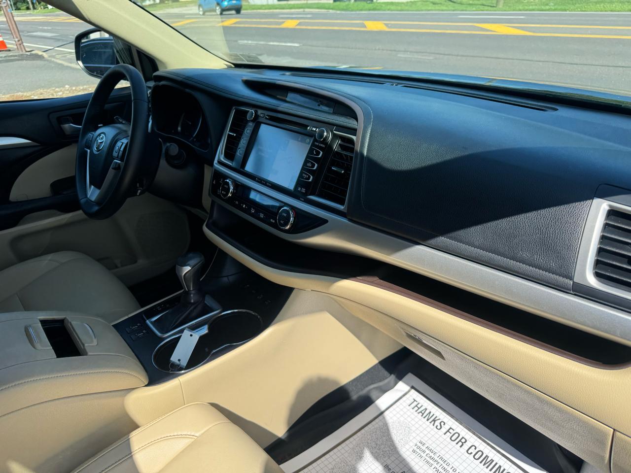 Toyota Highlander XLE V6 AWD (Natl) 2019
