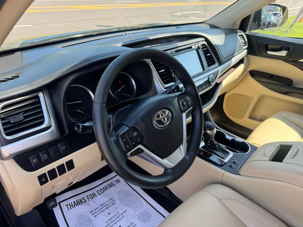 Toyota Highlander XLE V6 AWD (Natl) 2019