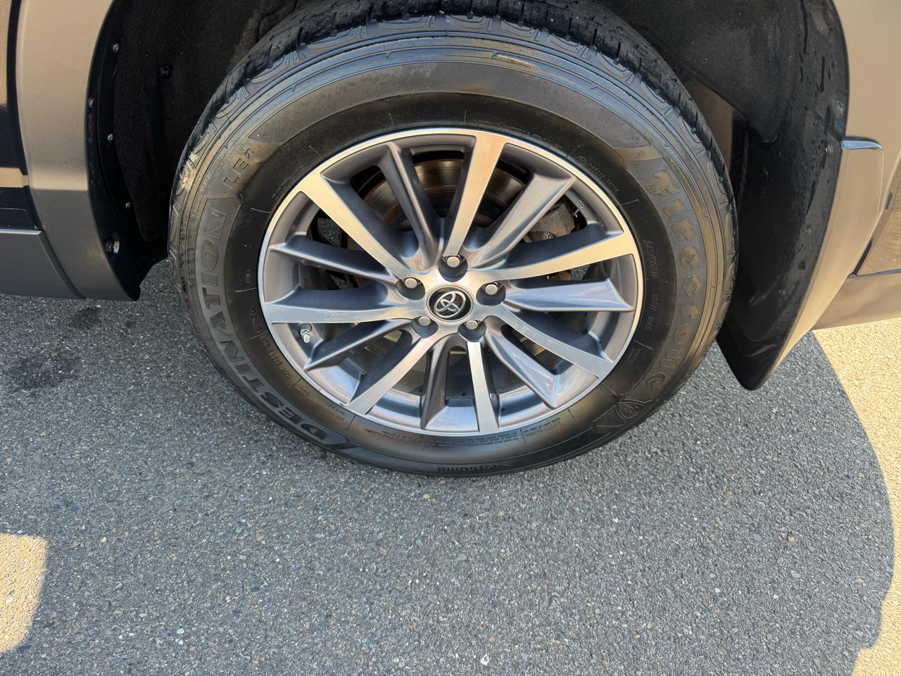 Toyota Highlander XLE V6 AWD (Natl) 2019