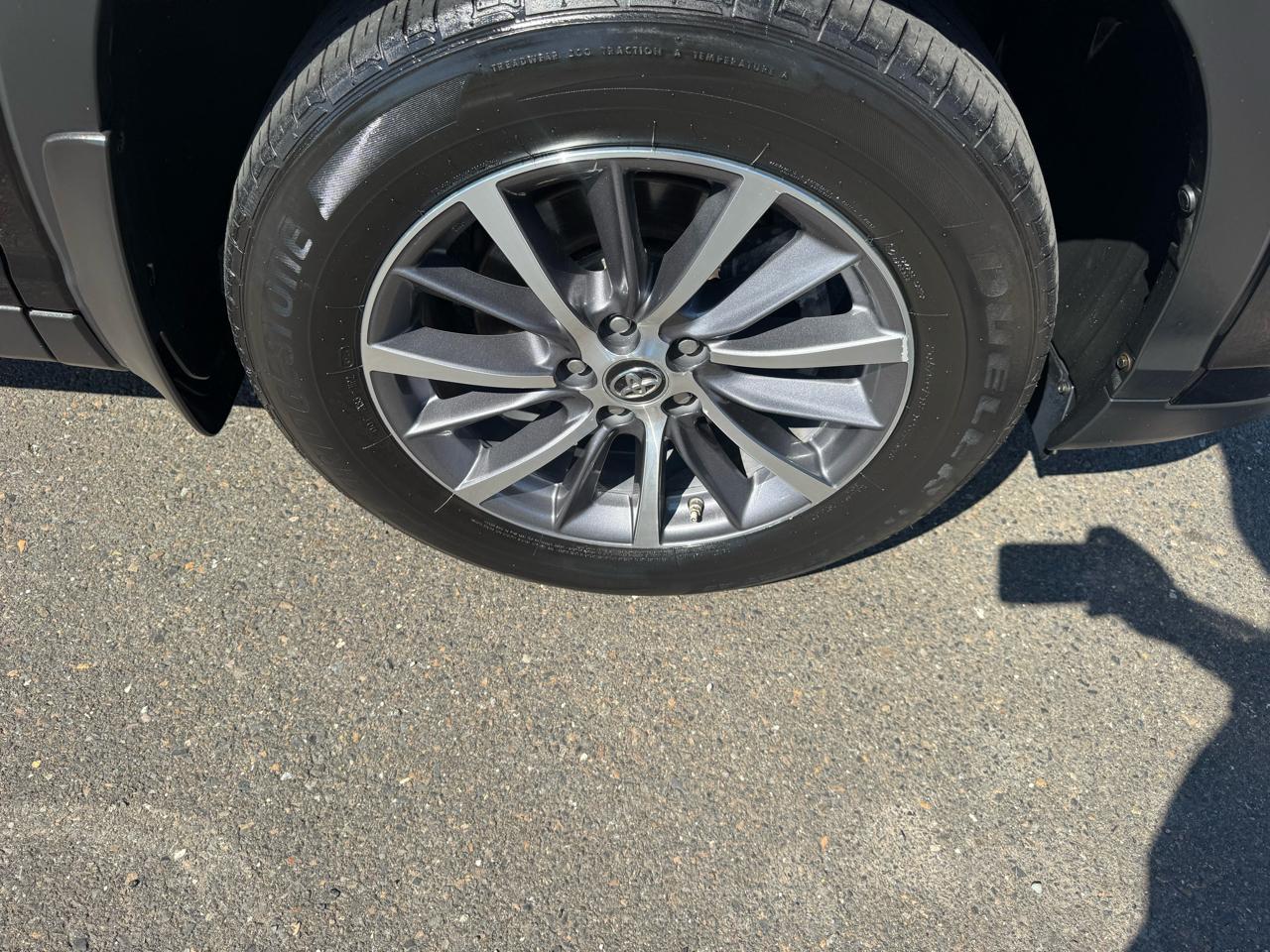 Toyota Highlander XLE V6 AWD (Natl) 2019