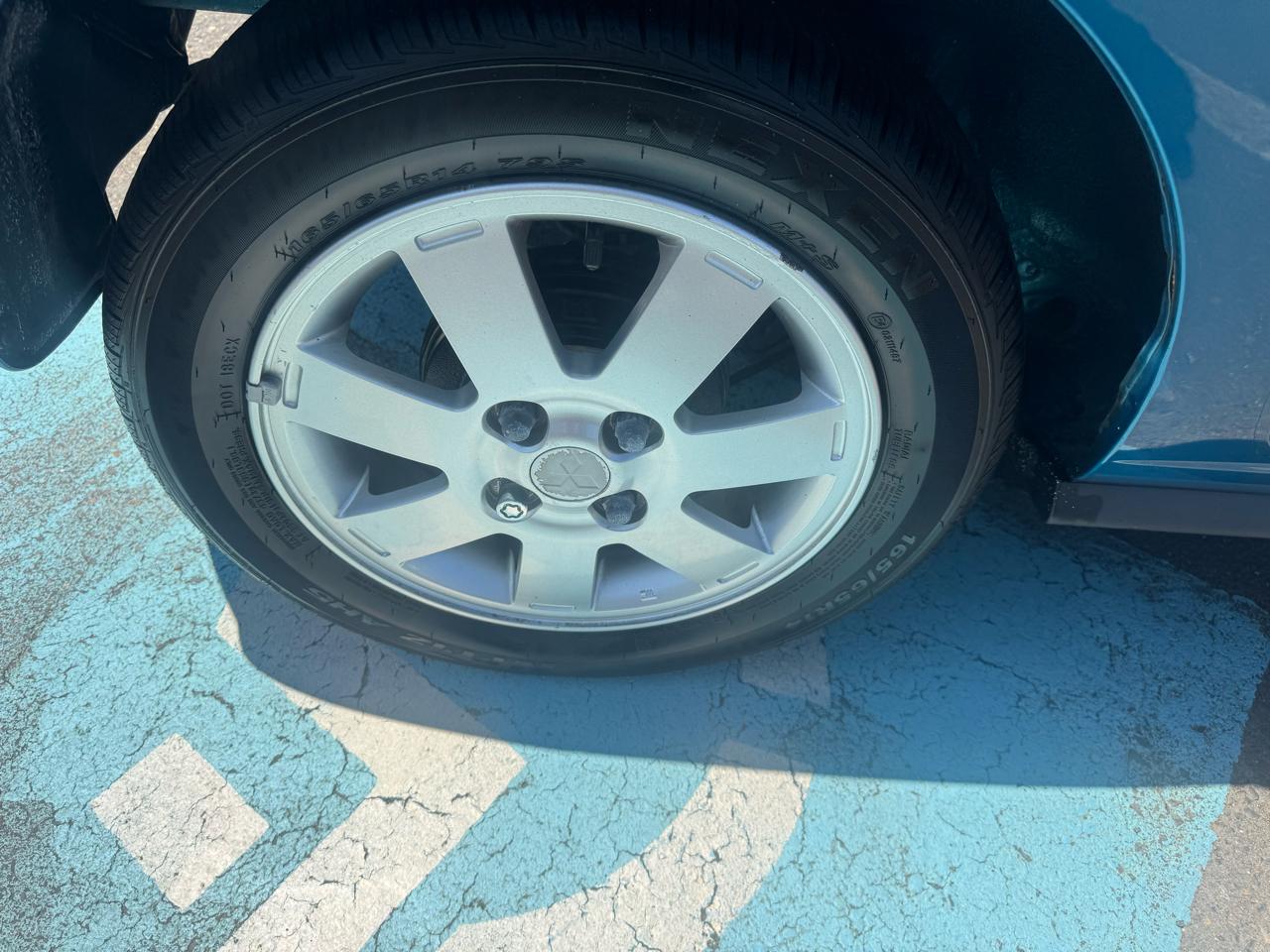Mitsubishi Mirage 4dr HB Man ES 2014