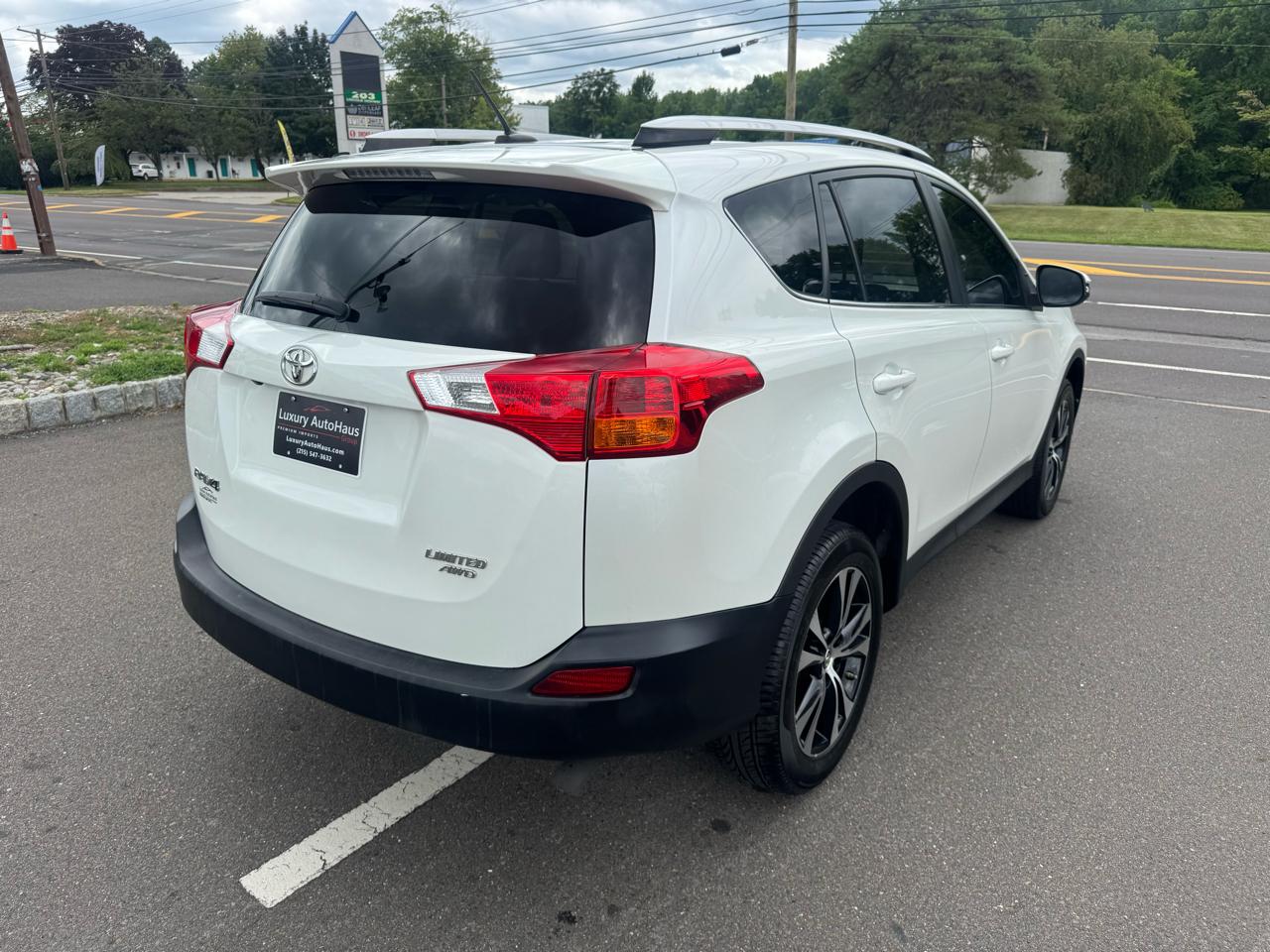 Toyota RAV4 AWD 4dr Limited (Natl) 2015