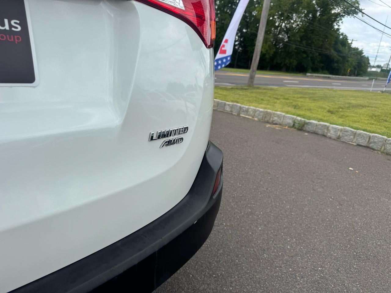 Toyota RAV4 AWD 4dr Limited (Natl) 2015
