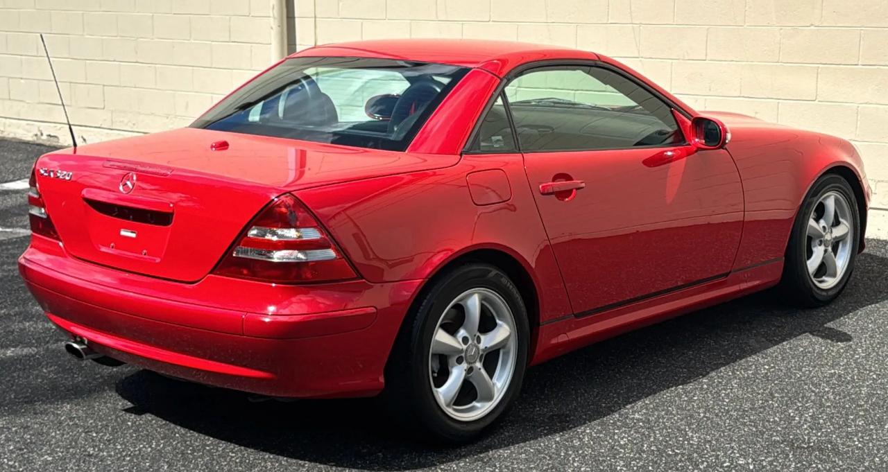 Mercedes-Benz SLK-Class 2dr Roadster 3.2L 2002