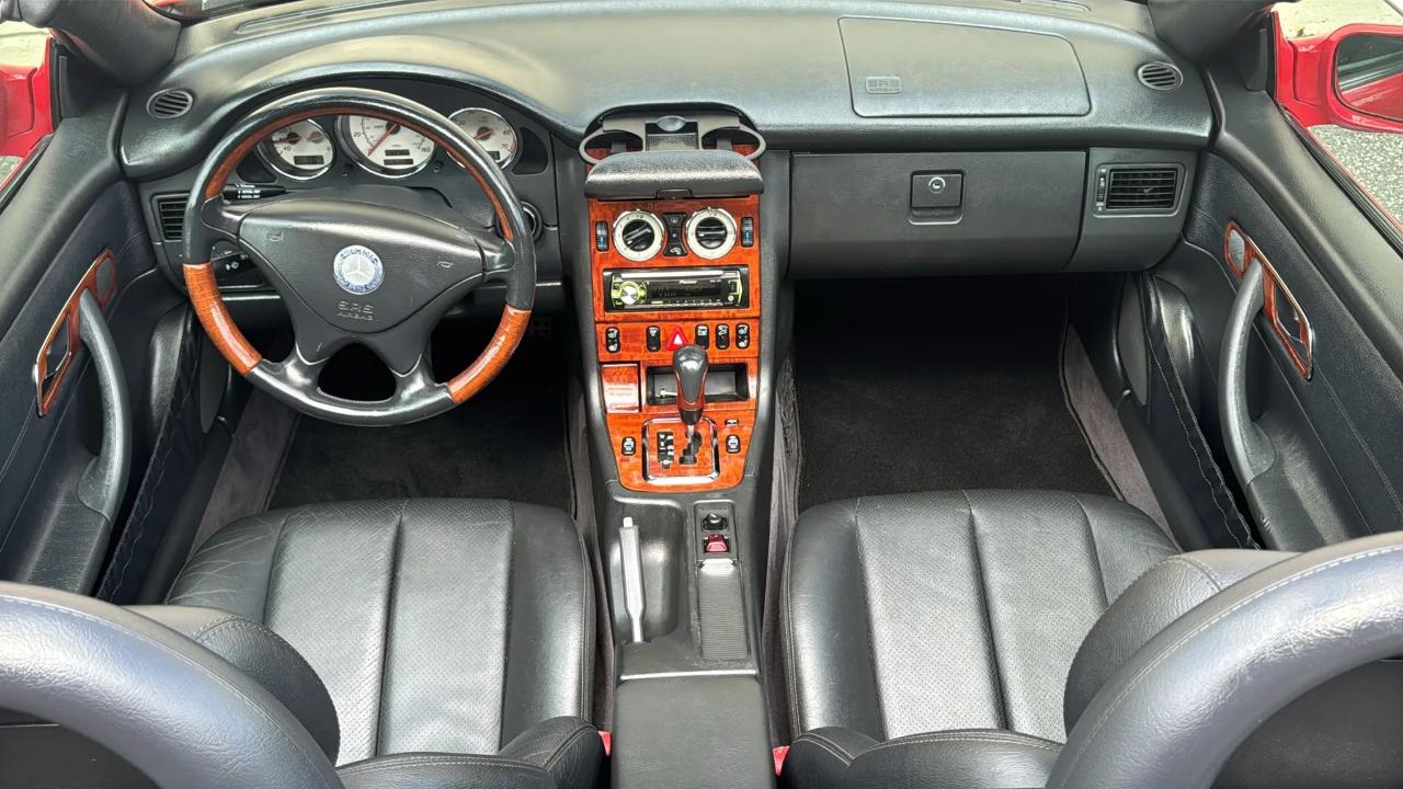 Mercedes-Benz SLK-Class 2dr Roadster 3.2L 2002