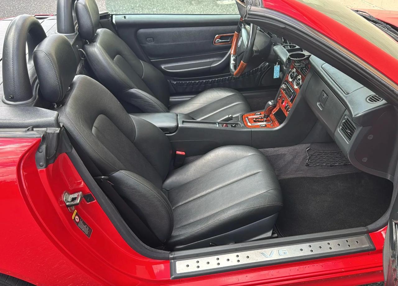 Mercedes-Benz SLK-Class 2dr Roadster 3.2L 2002
