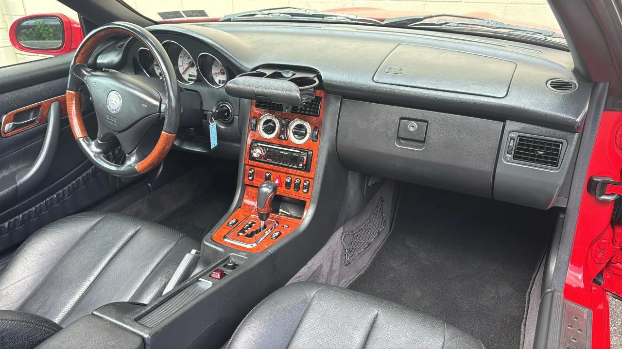 Mercedes-Benz SLK-Class 2dr Roadster 3.2L 2002