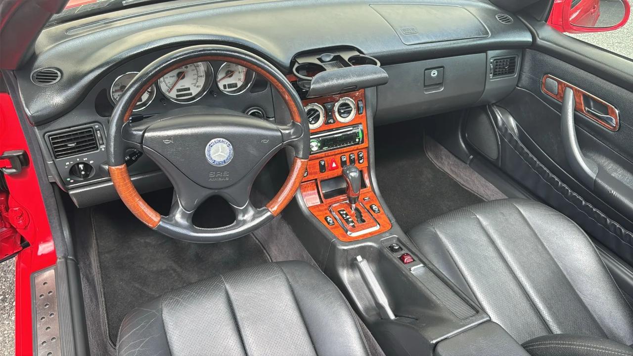 Mercedes-Benz SLK-Class 2dr Roadster 3.2L 2002