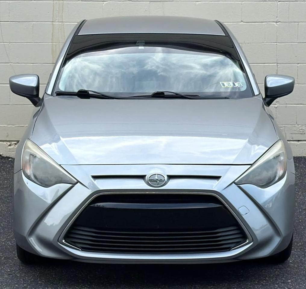 Scion iA 4dr Sdn Man (Natl) 2016