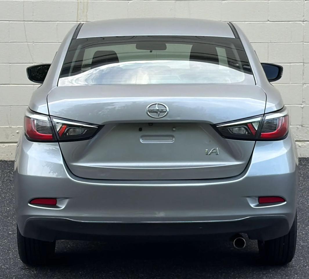 Scion iA 4dr Sdn Man (Natl) 2016